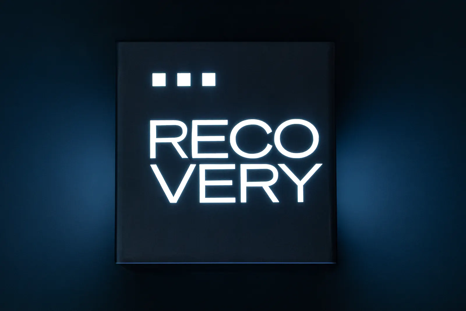 Enseigne du studio Recovery